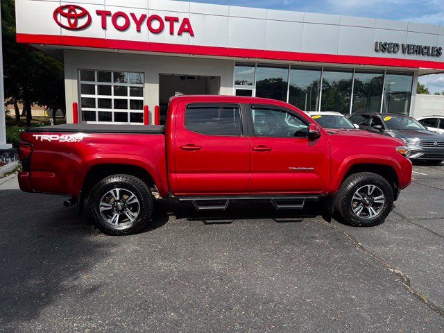 Used 2019 Toyota Tacoma TRD Sport AWD/4WD image 38