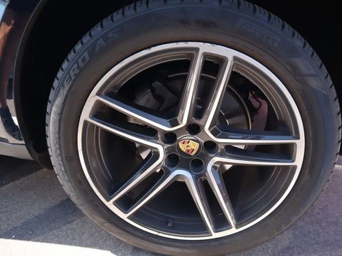 Used 2021 Porsche Macan S AWD/4WD image 16
