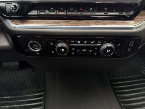 Used 2024 Chevrolet Silverado 1500 LT w/ Z71 Off-Road Package AWD/4WD image 22