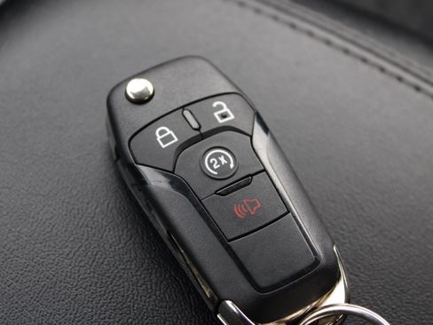 Used 2025 Ford Ranger XLT w/ Trailer Tow Package image 14