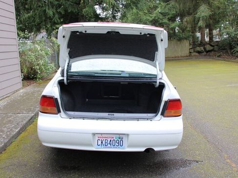 Used 1999 Nissan Maxima SE FWD image 15