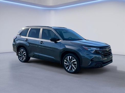 Used 2025 Subaru Forester Touring image 7
