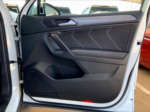 Used 2024 Volkswagen Tiguan Wolfsburg Edition image 33