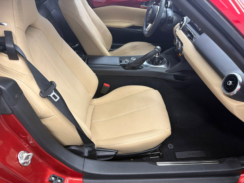 Used 2020 MAZDA MX-5 Miata RF Grand Touring RWD image 13