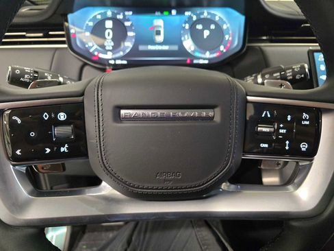 New 2025 Land Rover Range Rover Long Wheelbase SE image 27