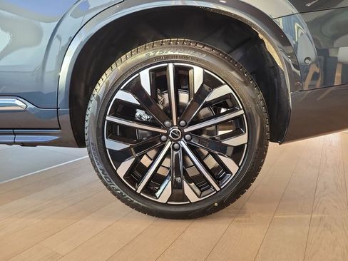 New 2026 Volvo XC90 T8 Ultra w/ Protection Package Premier AWD/4WD image 11