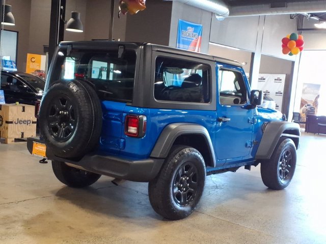 Used 2025 Jeep Wrangler Sport AWD/4WD image 6
