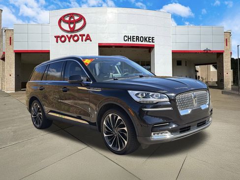 Used 2022 Lincoln Aviator Reserve w/ Equipment Group 201A image 3
