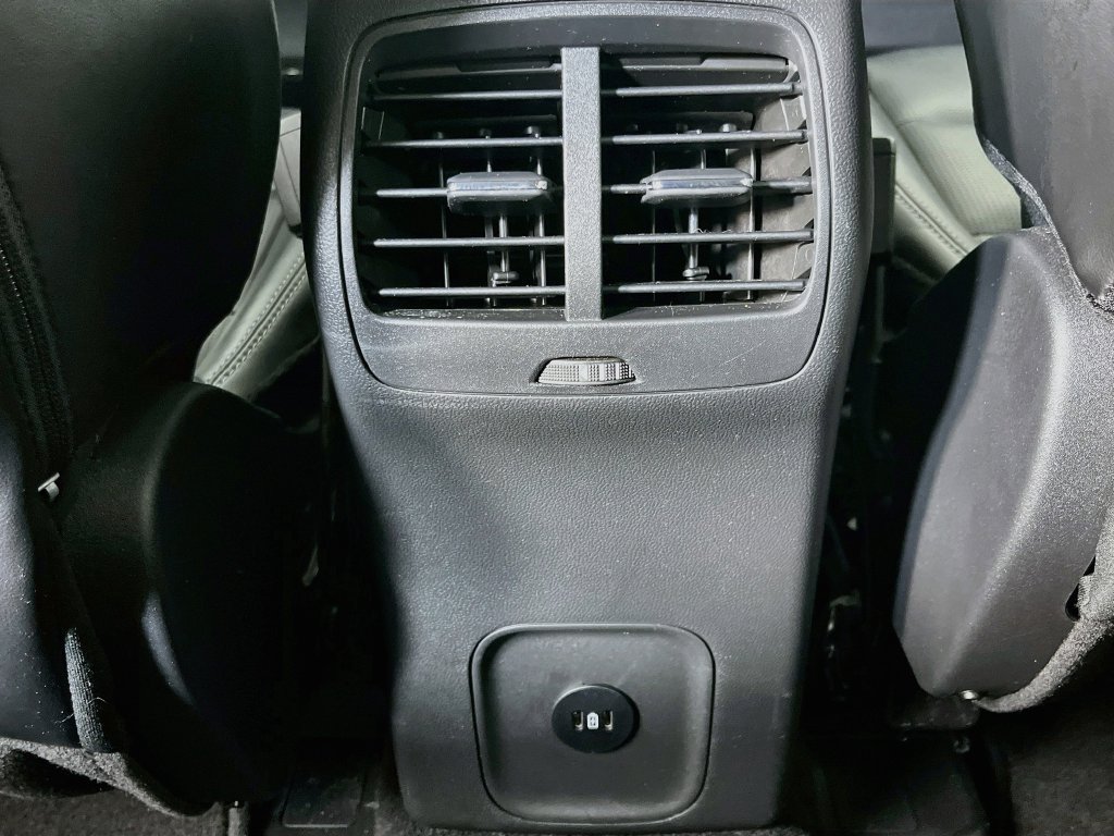 Used 2024 Ford Escape Platinum FWD image 29