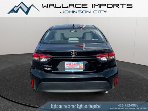 Used 2025 Toyota Corolla LE FWD image 4