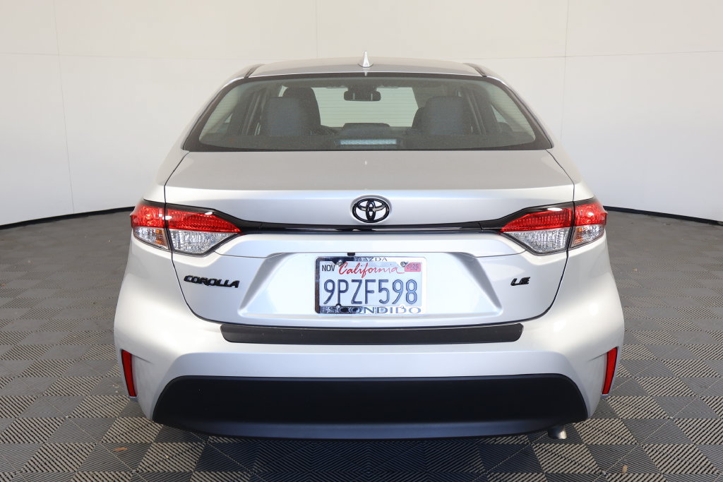 Used 2025 Toyota Corolla LE FWD image 5