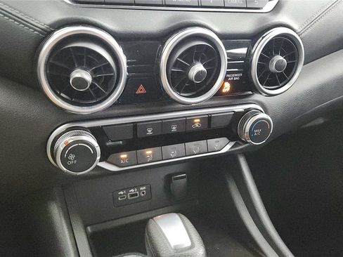 Used 2022 Nissan Sentra SV image 31