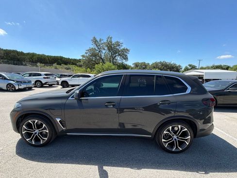 Used 2026 BMW X5 xDrive50e AWD/4WD image 2