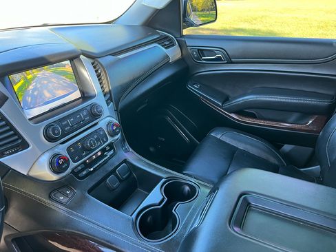 Used 2018 GMC Yukon SLT w/ HD Trailering Package image 19