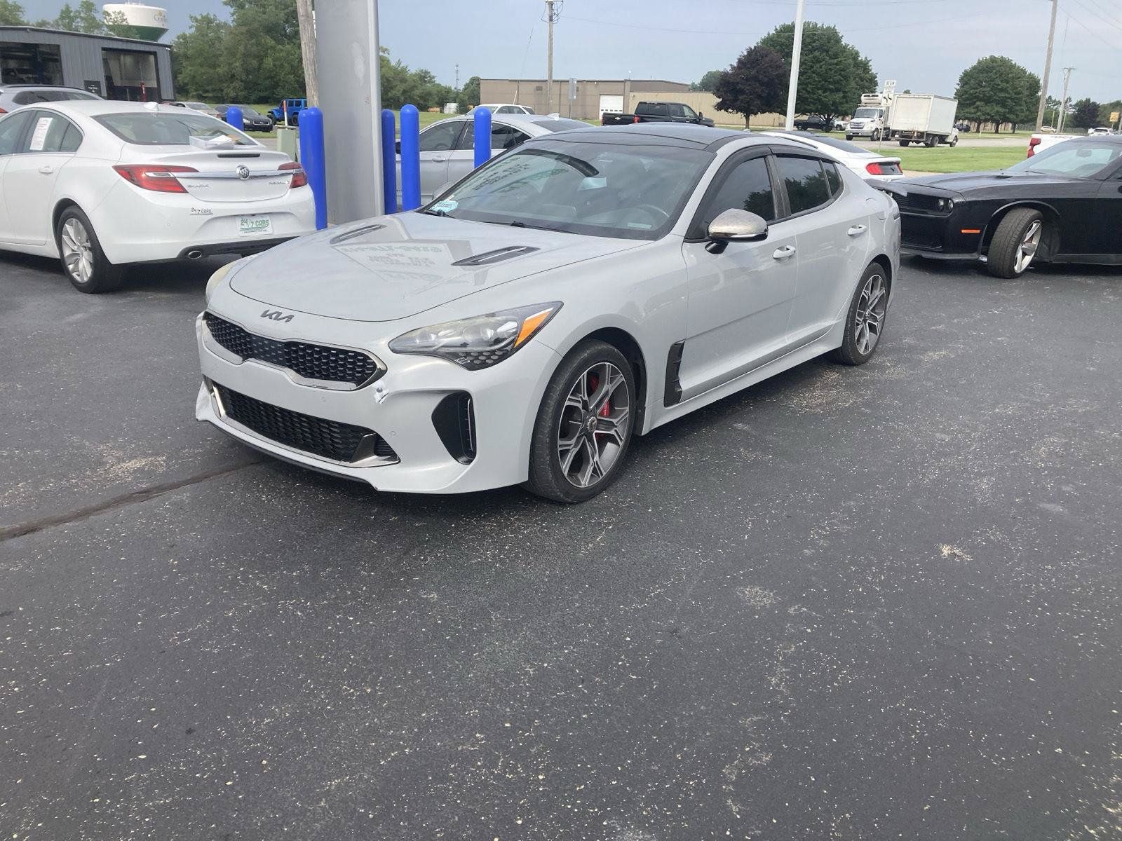 Used 2018 Kia Stinger GT2 AWD/4WD image 2
