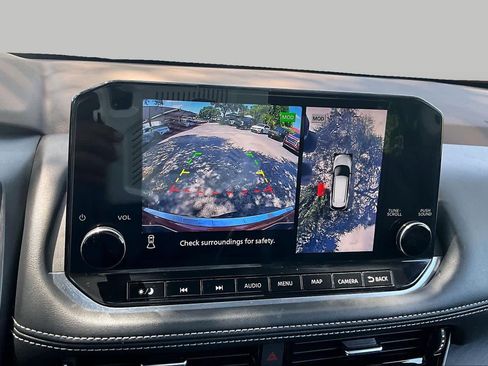 Used 2021 Nissan Rogue Platinum FWD image 27