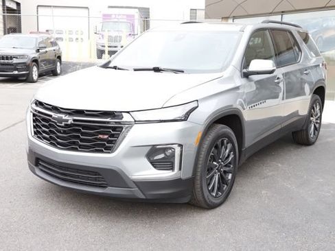 Used 2023 Chevrolet Traverse RS AWD/4WD image 7
