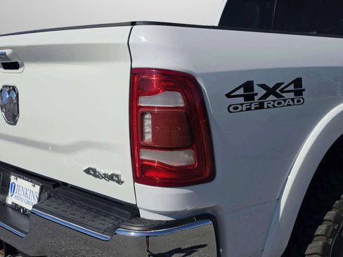 Used 2022 RAM 2500 Laramie AWD/4WD image 40