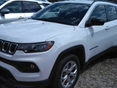 Used 2025 Jeep Compass Latitude