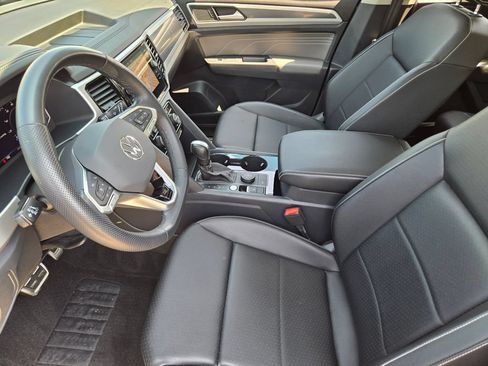 Used 2023 Volkswagen Atlas SEL R-Line AWD/4WD image 17