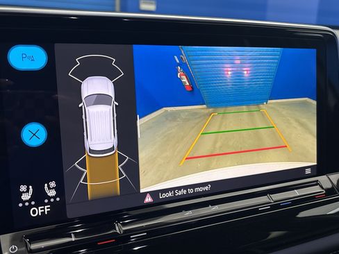 New 2026 Volkswagen Atlas Cross Sport SE image 19