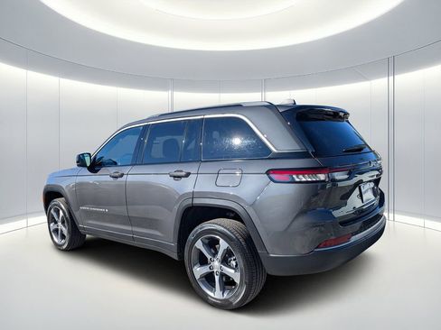 New 2026 Jeep Grand Cherokee Limited RWD image 5