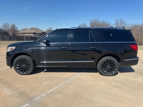 Used 2021 Lincoln Navigator L Reserve image 2