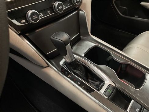 Certified 2019 Honda Accord EX image 19