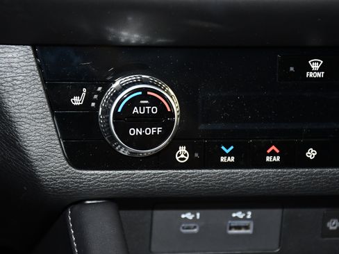 Used 2025 Mitsubishi Outlander SEL image 29