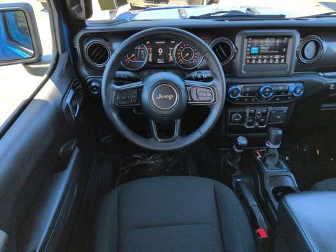 Used 2022 Jeep Wrangler Unlimited Sport image 16