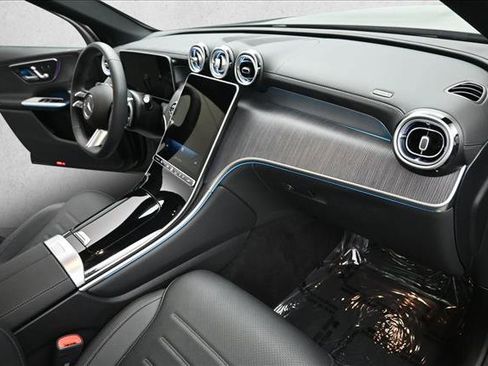 Certified 2026 Mercedes-Benz GLC 300 4MATIC image 27