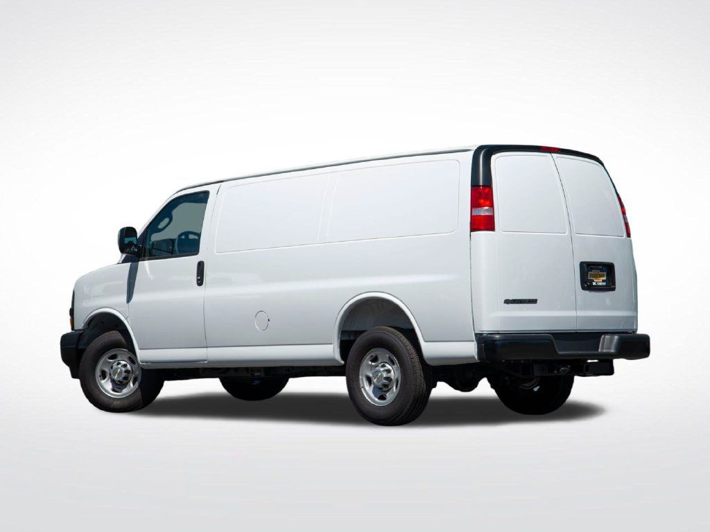 New 2025 Chevrolet Express 3500 w/ Driver Convenience Package RWD image 8