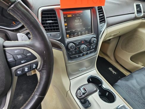Used 2014 Jeep Grand Cherokee Overland w/ Advanced Technology Group AWD/4WD image 30