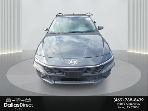 Used 2024 Hyundai Elantra SEL FWD image 3