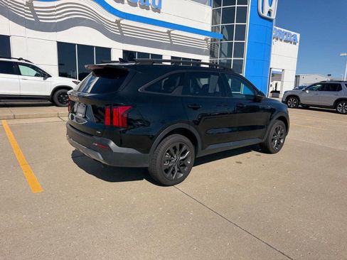 Used 2023 Kia Sorento SX Prestige AWD/4WD image 2