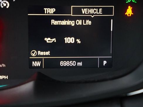 Used 2019 Chevrolet Trax LT w/ LT Convenience Package image 29