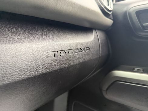 Used 2019 Toyota Tacoma SR5 image 38