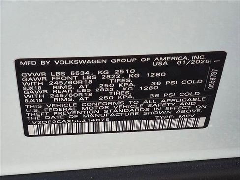 Used 2025 Volkswagen Atlas Cross Sport SE FWD image 23