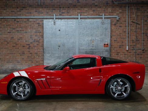 Used 2011 Chevrolet Corvette Grand Sport w/ Preferred Equipment Group image 1