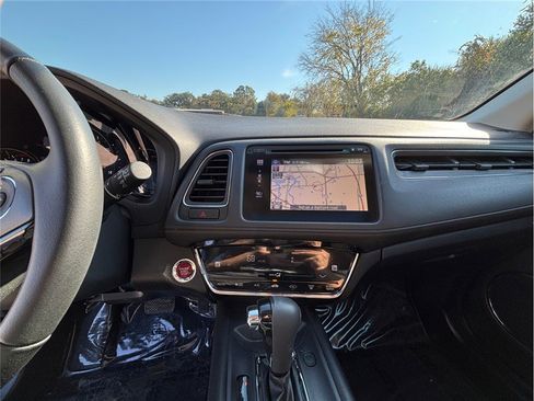 Used 2016 Honda HR-V EX-L image 11