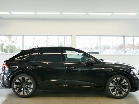 New 2026 Audi Q8 Premium Plus image 7