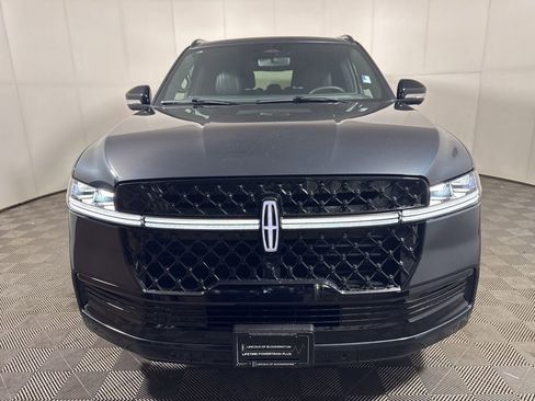 New 2025 Lincoln Navigator L Reserve w/ Jet Appearance Package image 8