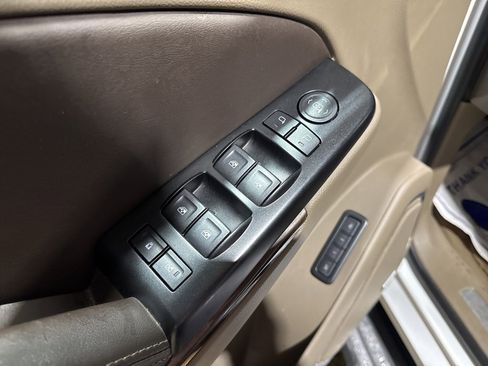 Used 2019 Chevrolet Tahoe LT image 18