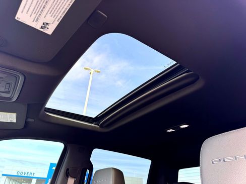 Used 2021 GMC Sierra 1500 Denali w/ Denali Ultimate Package image 14