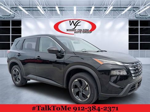 Used 2025 Nissan Rogue SV FWD image 1