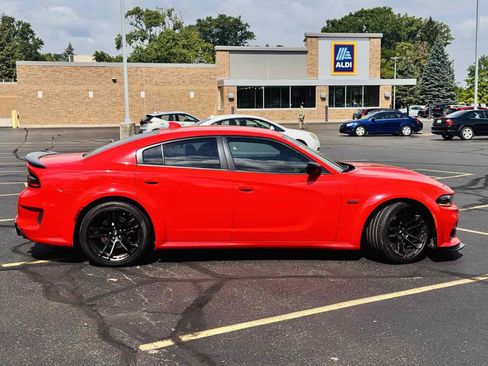 Used 2023 Dodge Charger Scat Pack RWD image 4