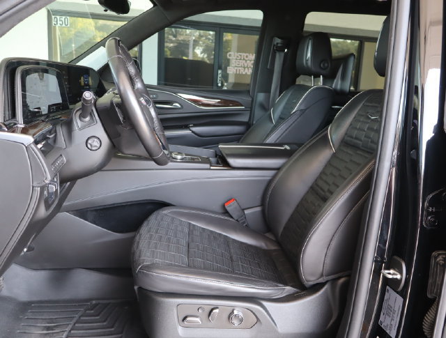 Used 2022 Cadillac Escalade Sport Platinum AWD/4WD image 12