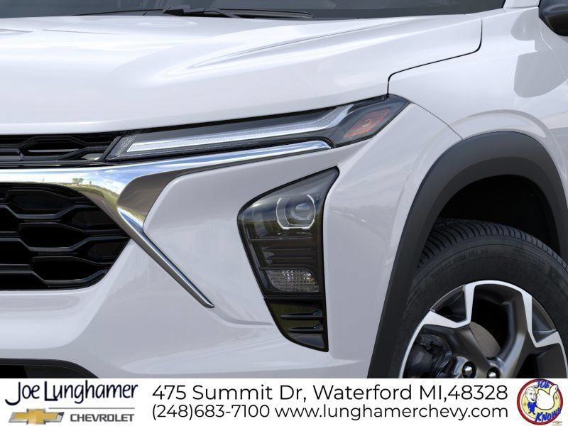 New 2026 Chevrolet Trax LT w/ Driver Confidence Package FWD image 12
