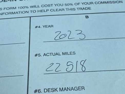 Used 2023 Kia Seltos EX image 11