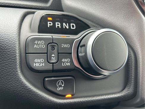 New 2026 RAM 1500 Big Horn AWD/4WD image 18